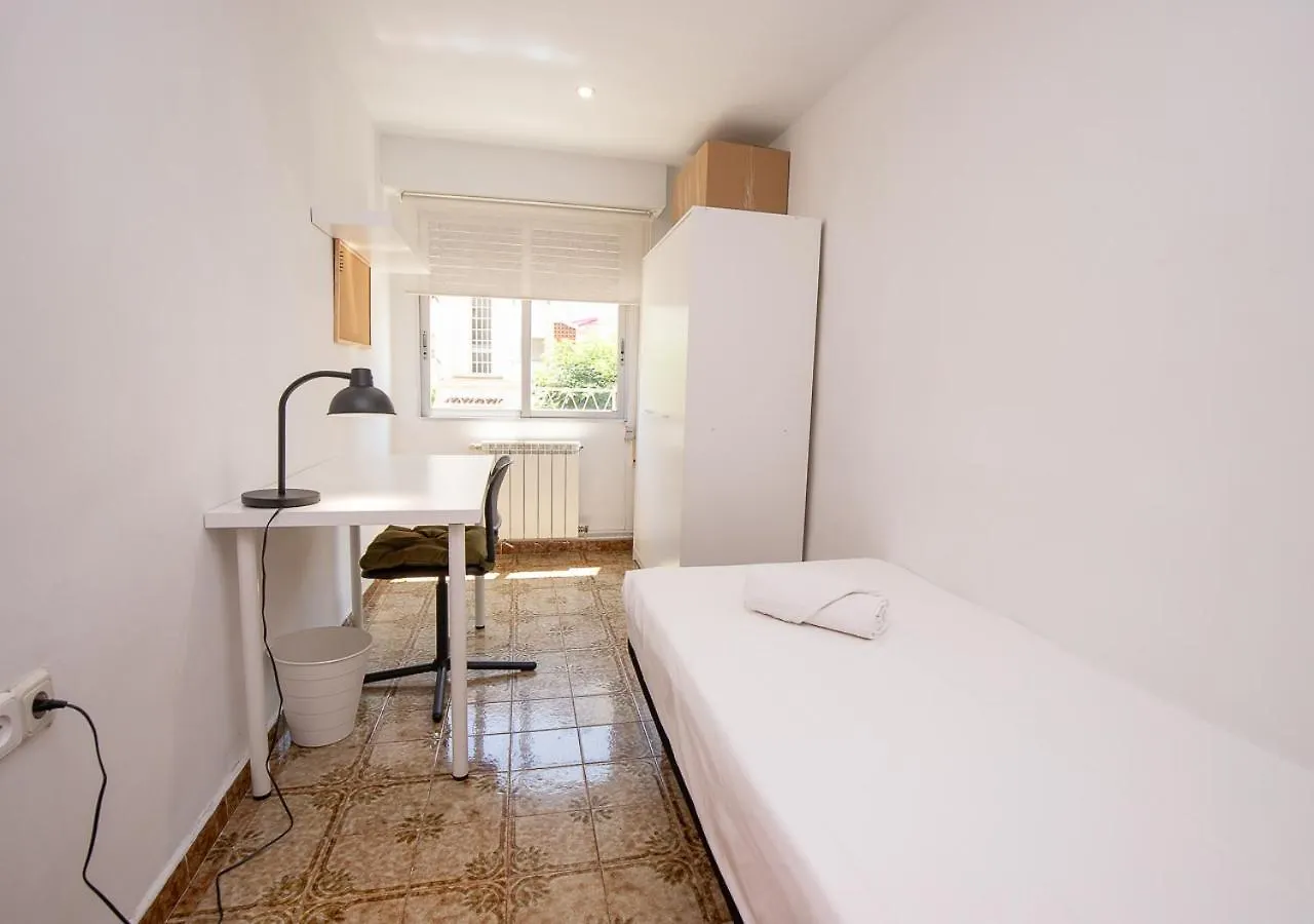 Espacioso Piso De 4 Habitaciones Cerca Del Mar Tarragona Apartmán